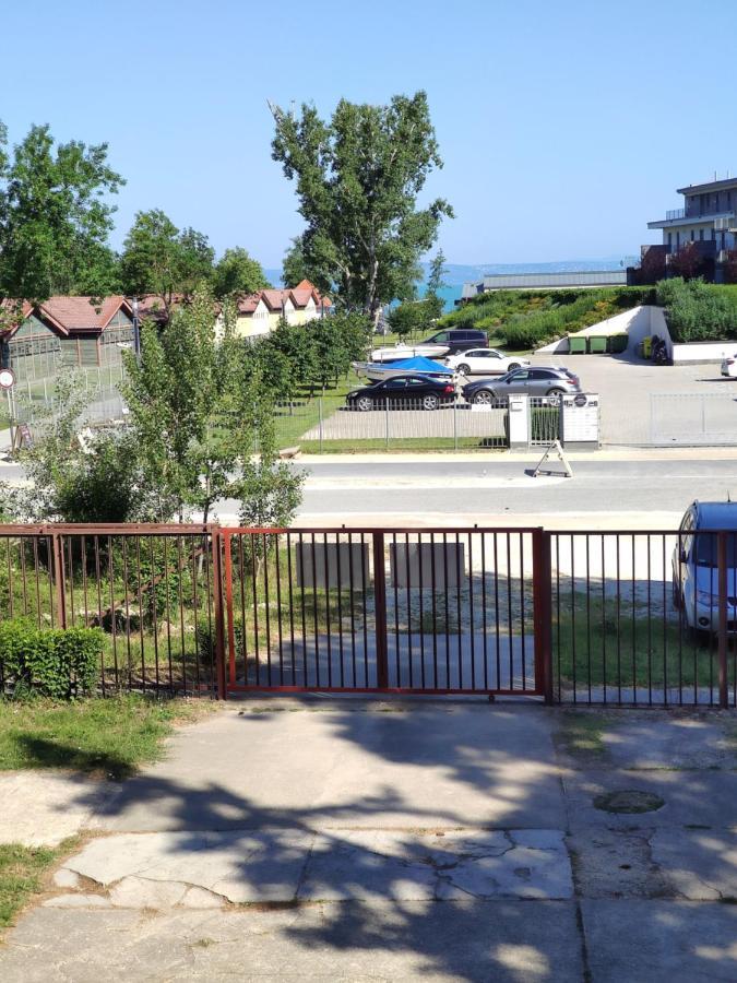 Ozone Apartman Siofok Exterior photo